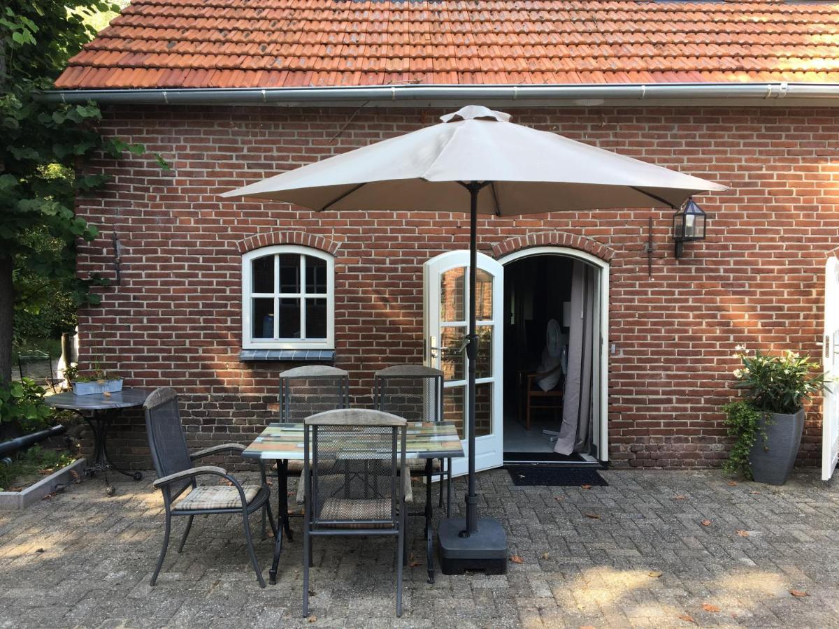 B&B Bij Bedaf Uden Exterior foto